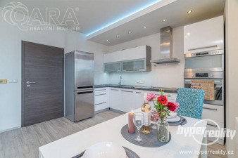 Moderní a praktický byt 3kk na skvělém místě s nadstandartními materiály