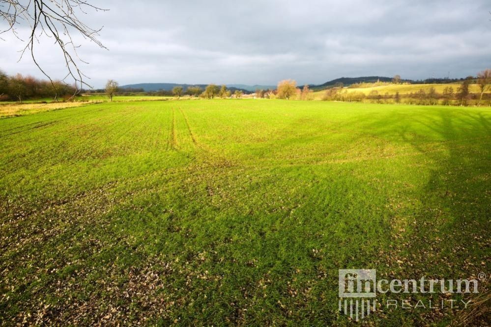 Prodej stavebního pozemku 21109 m2, Bžany