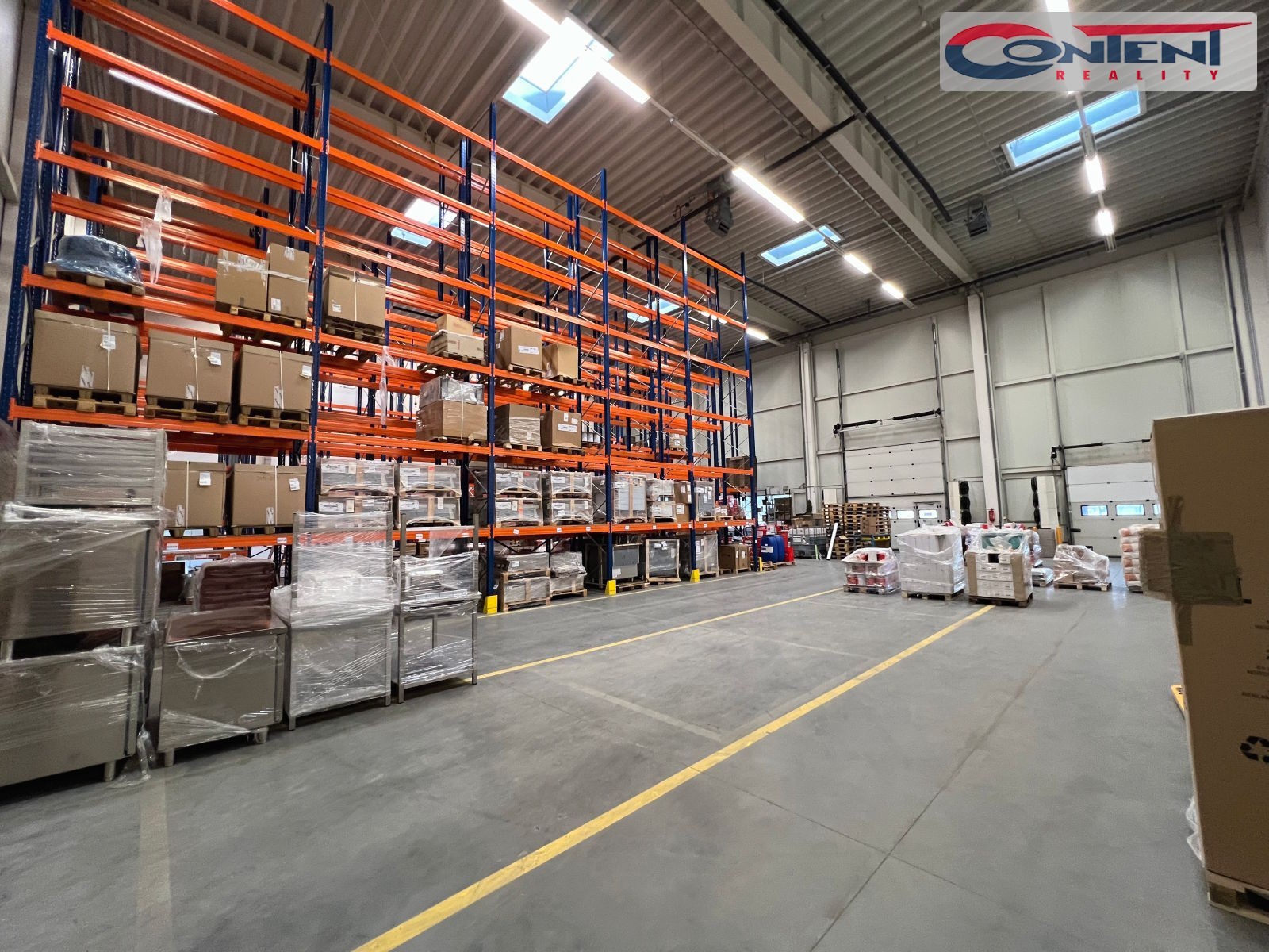 Pronájem skladových prostor 1.565 m2, Modletice - D1