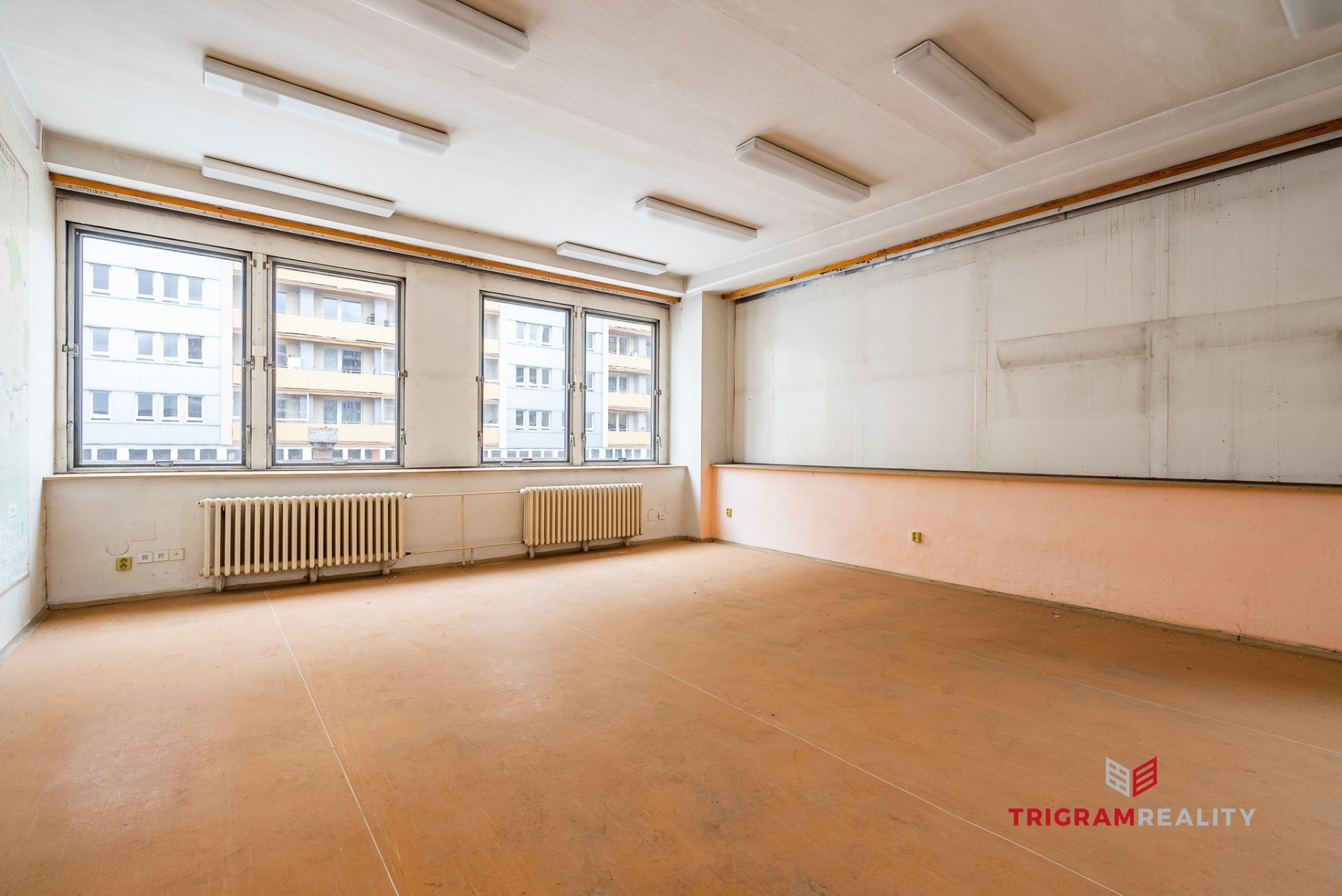 Prodej komerčního objektu 2.830 m2