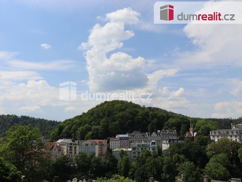 Prodej bytu 4+1 Na Vyhlídce s výhledem na Karlovy Vary 