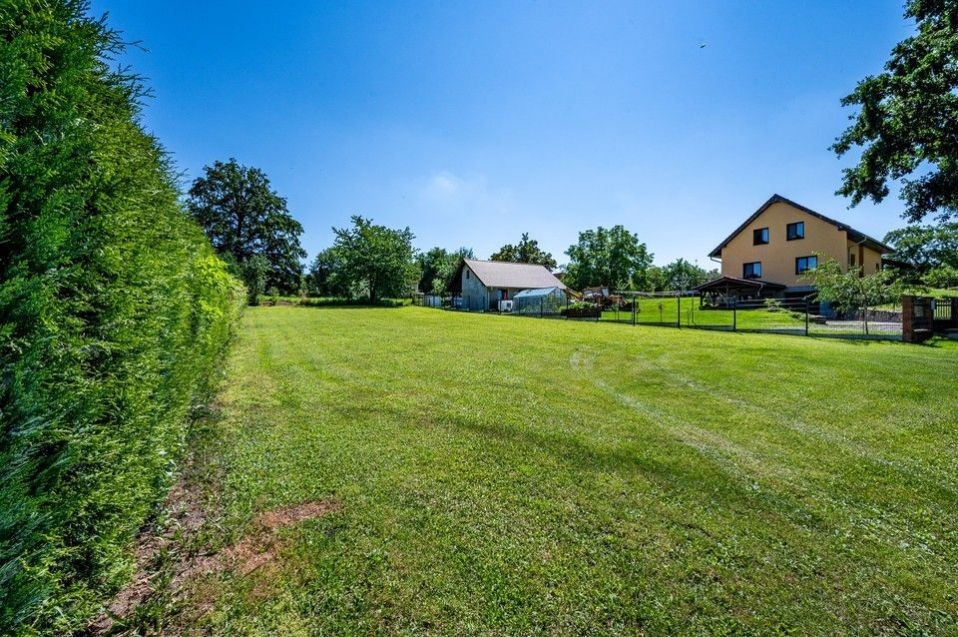 Prodej stavebního pozemku, 926 m2, Sedlec - Prčice