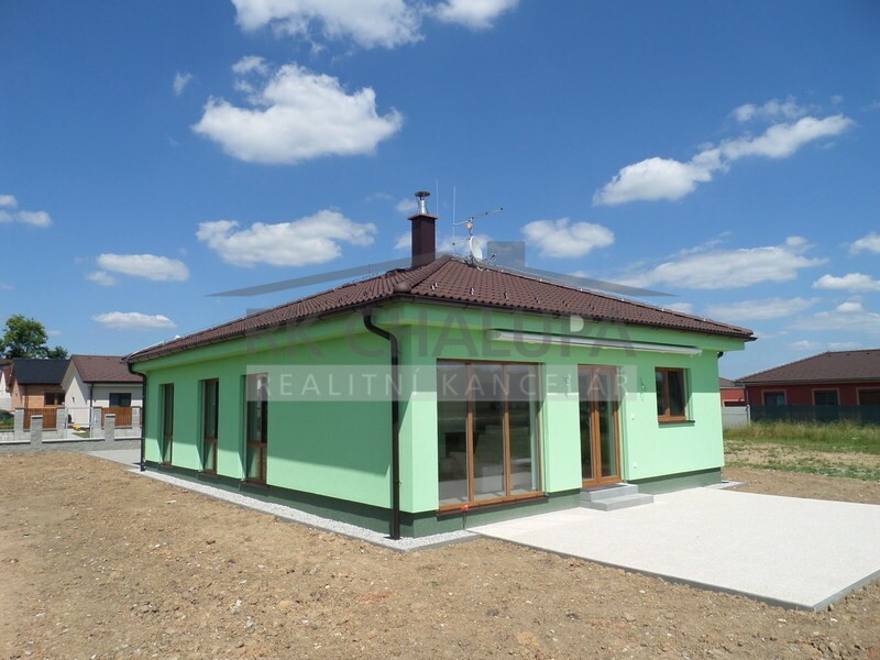 Prodej výstavby domu, velikosti 4+kk, nízkoen. třída B, Hosín u Českých Budějovic, parcela 751 m2