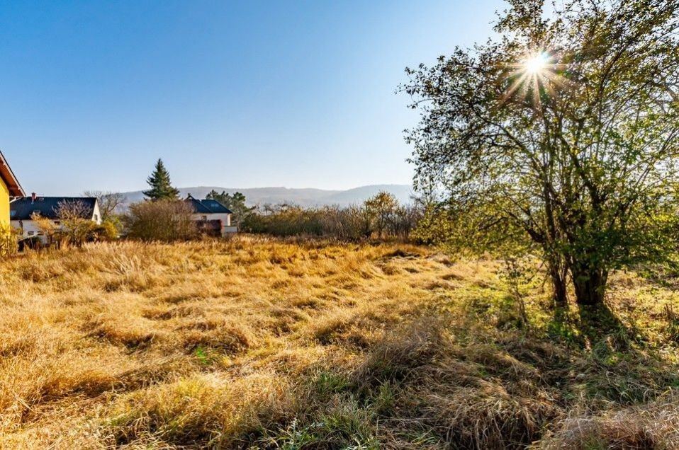 Prodej 2 stavební pozemky (1800m2) v Dobřichovicích