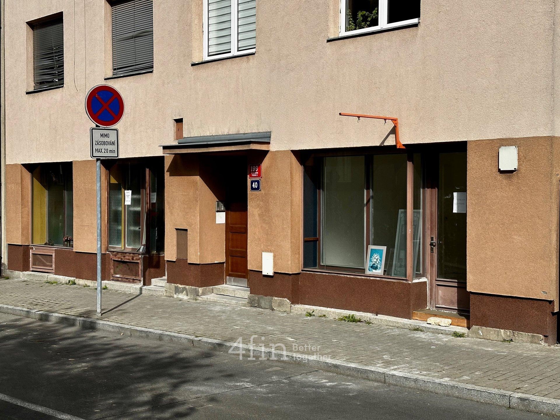Pronájem pěkných nebytových prostor po rekonstrukci s výlohou, 36 m2 Praha 6 - Veleslavín