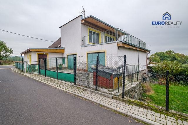 Prodej, rodinný dům, 4 +1, 2 x garáž, Karlovy Vary - Rosnice