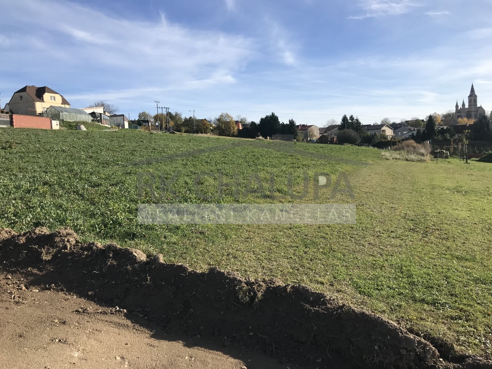 Prodej stavebního pozemku k zadání výstavby, výměra 590 m2, Hosín u Č. Budějovic, na dvojdům