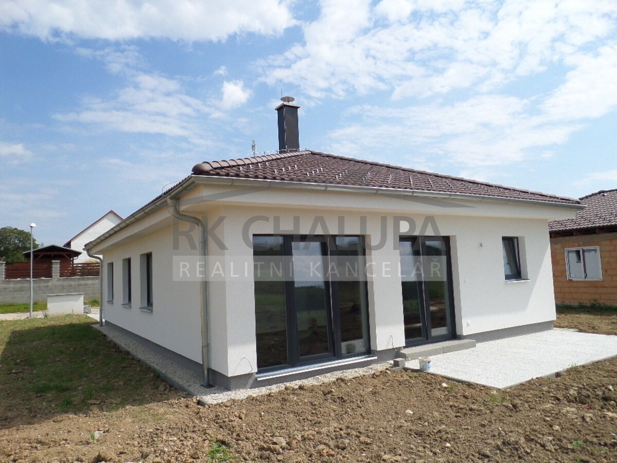 Prodej stavebního pozemku k zadání výstavby, výměra 743 m2, Hosín u Českých Budějovic