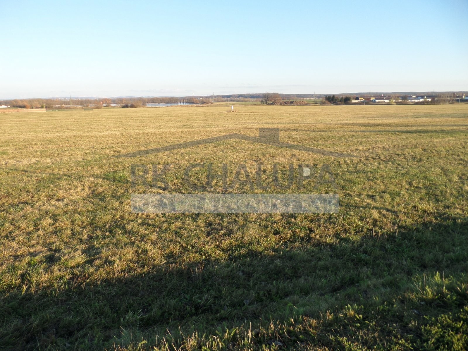 Prodej pozemku v Křenovicích u Dubného, celkem 14.406 m2, u zastavitelného území, investice