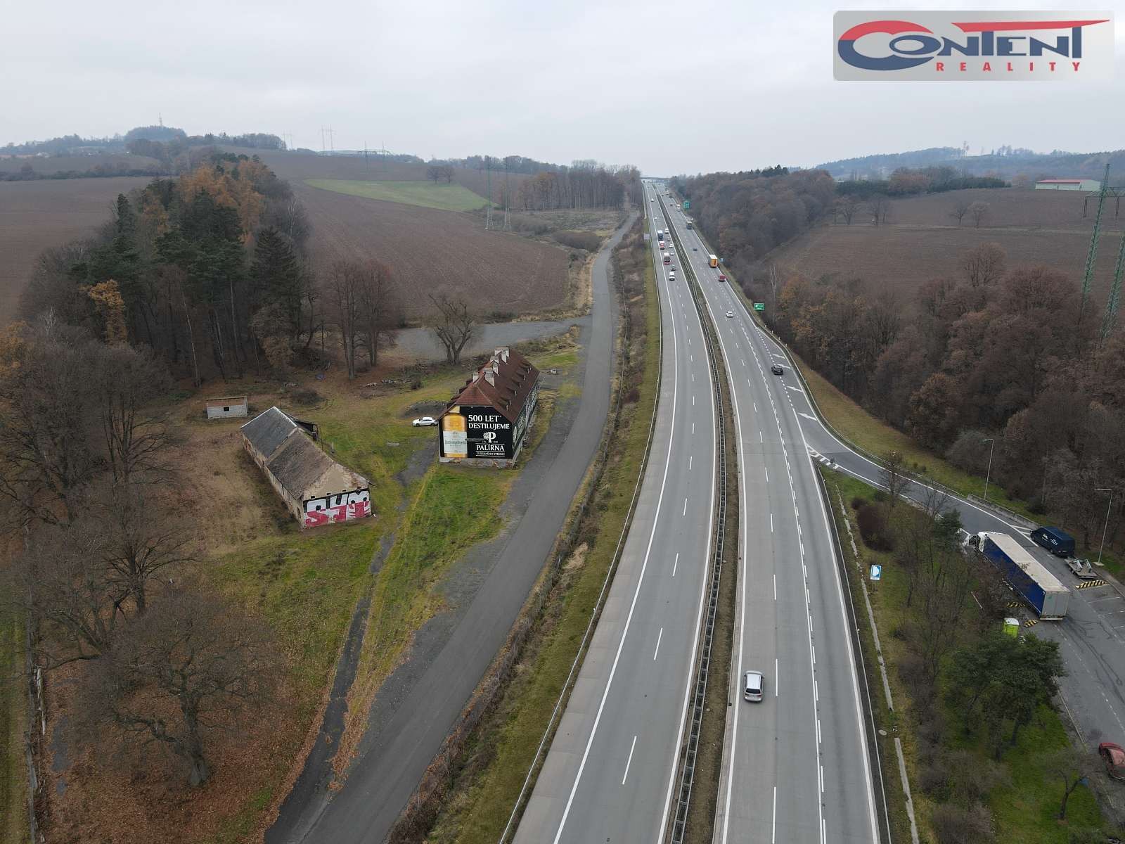 Pronájem samostatného komerčního areálu 18.000 m2, Divišov - D1, exit č. 41