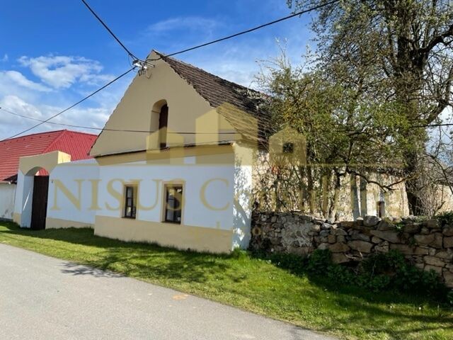 Prodej venkovského stavení s pozemky 2.415 m2, stodola, obec Heřmaň nedaleko města Písek