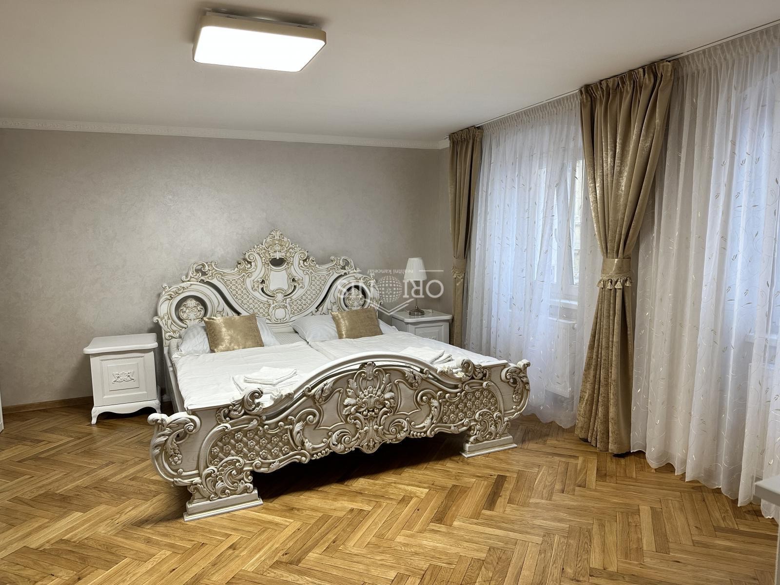 Prodej domu ubytovací zařízení-6 apartmánů, Zámecký Vrch. Karlovy Vary 