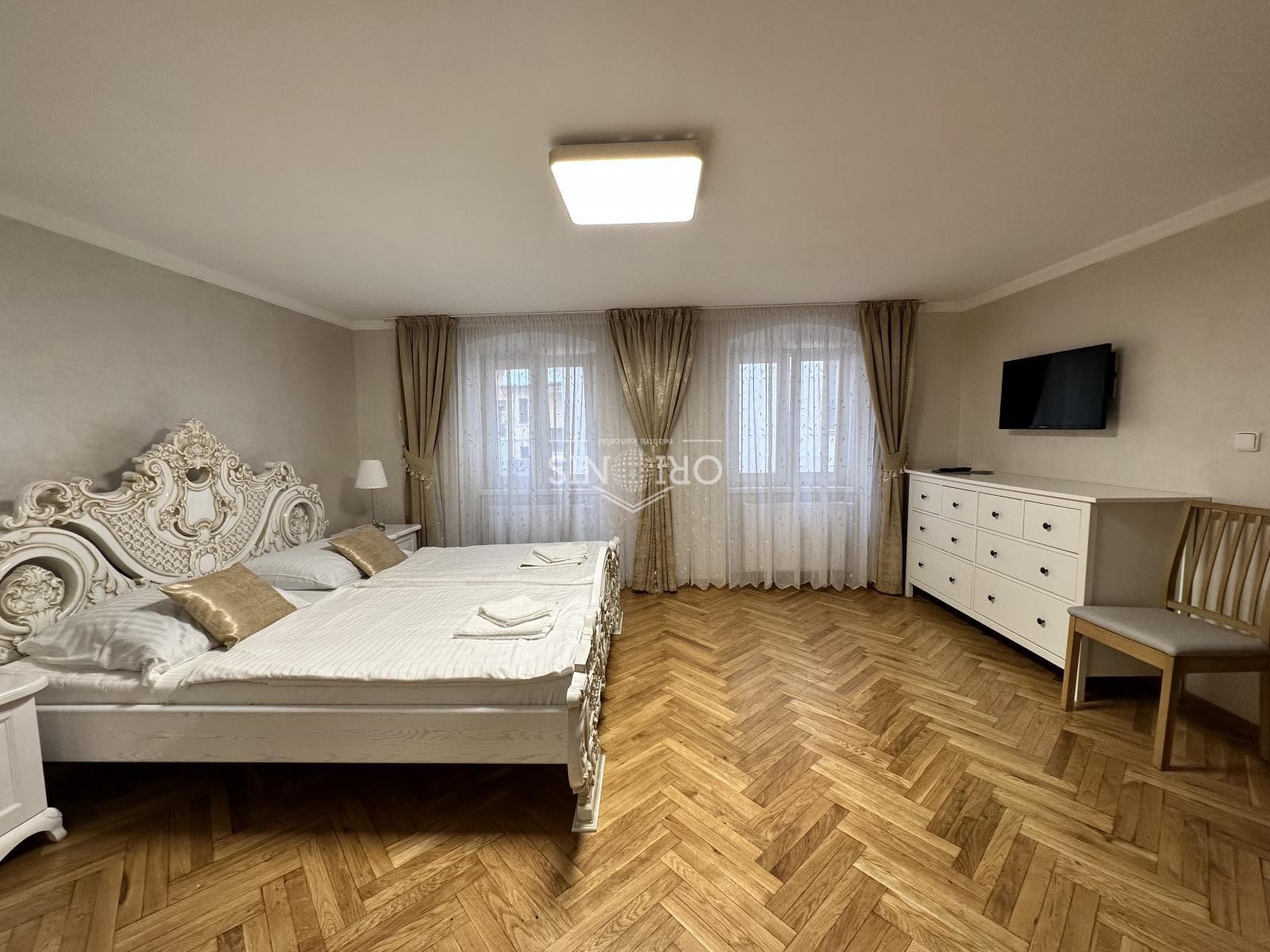 Prodej domu ubytovací zařízení-6 apartmánů, Zámecký Vrch. Karlovy Vary 