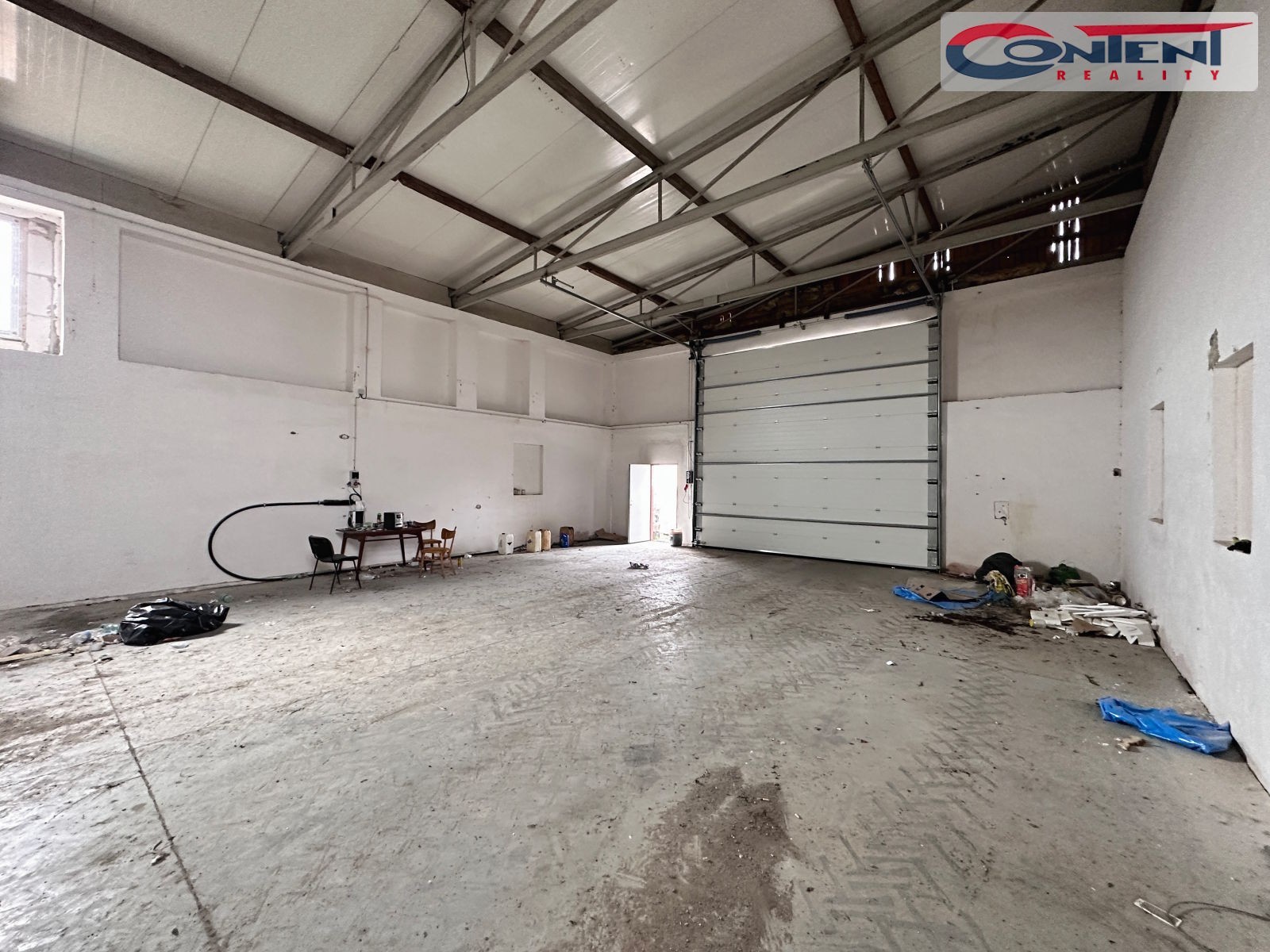 Pronájem skladu 1.000 m2, Dolní Chvatliny