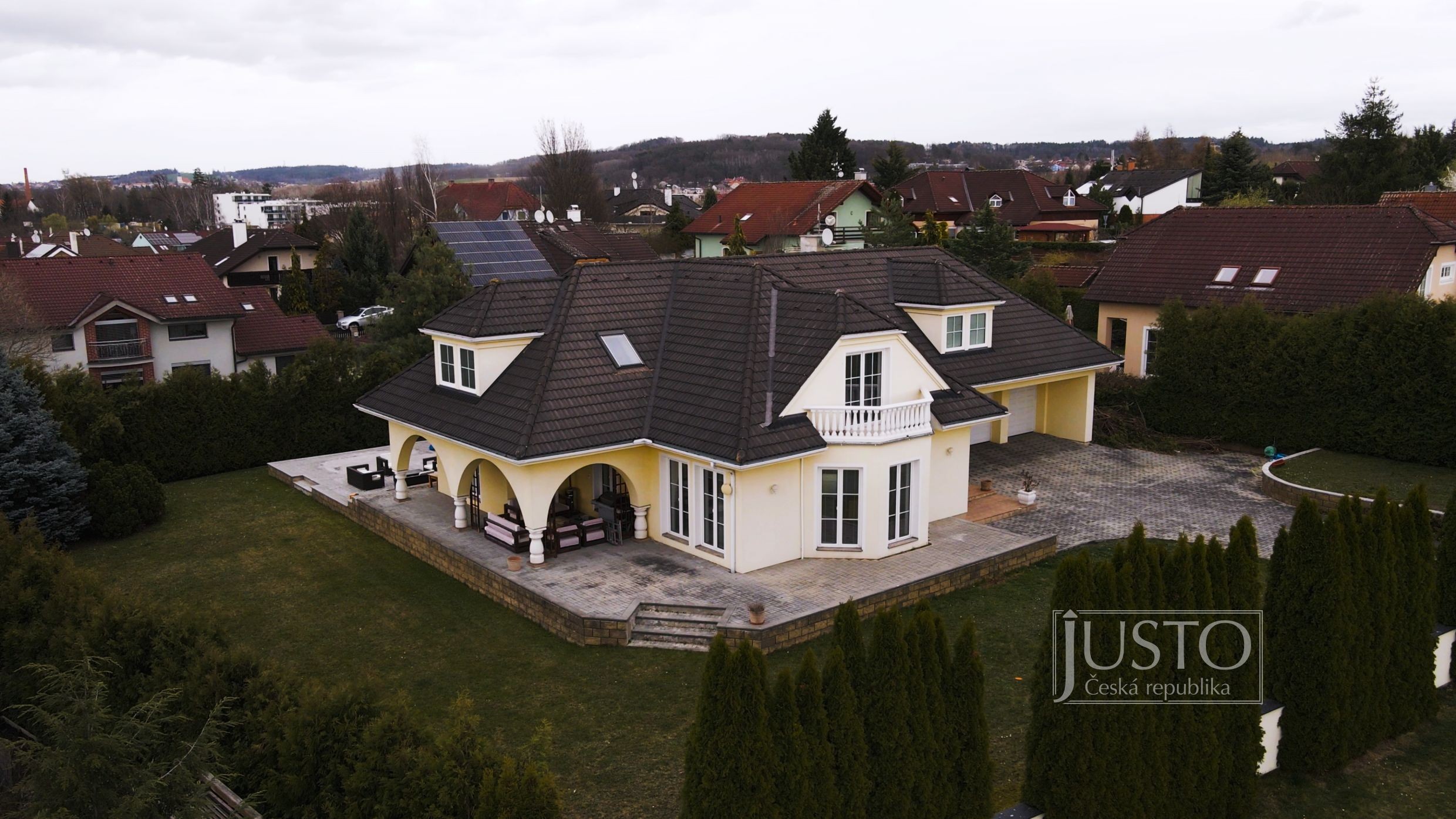 Prodej rodinného domu, 405 m² (1735 m²) - České Budějovice