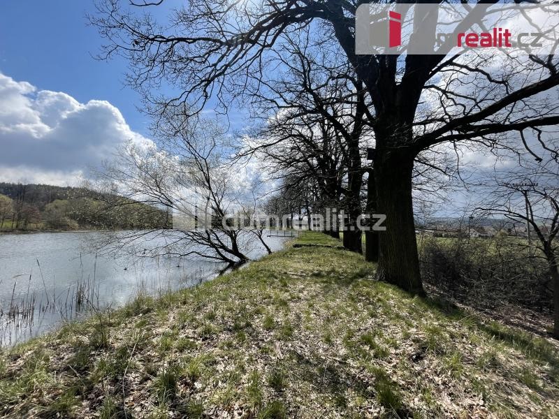 Stavební pozemek 1219 m2, Vojkov, okr. Benešov, Středočeský kraj