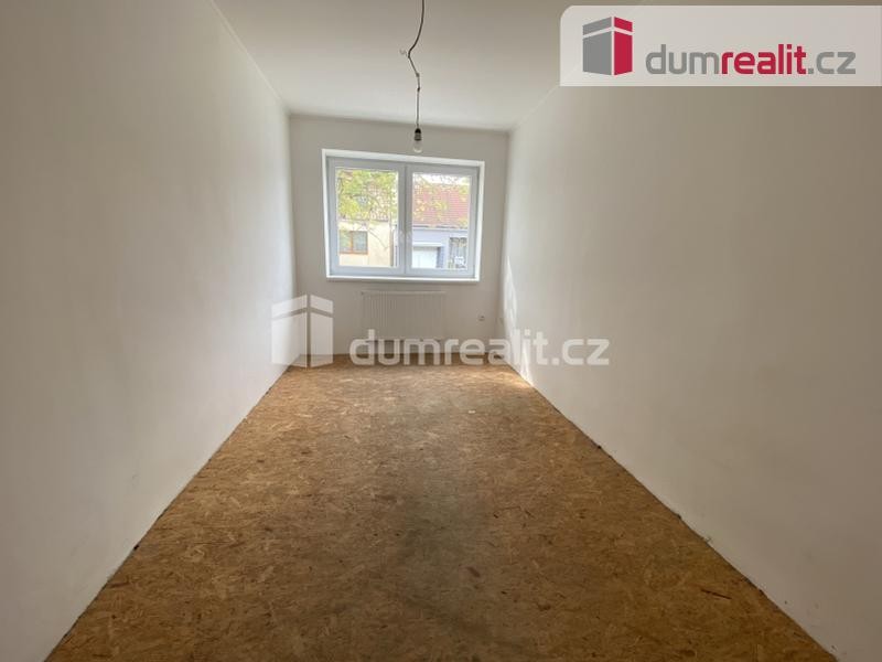 Dům 80m2, zahrada 400m2, Lužice u Hodonína