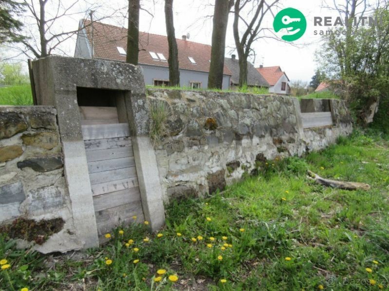 Vyschlý rybník Mšecké Žehrovice, okr.Rakovník