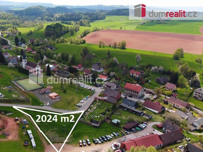 Prodej stavebního pozemku 2024 m2 