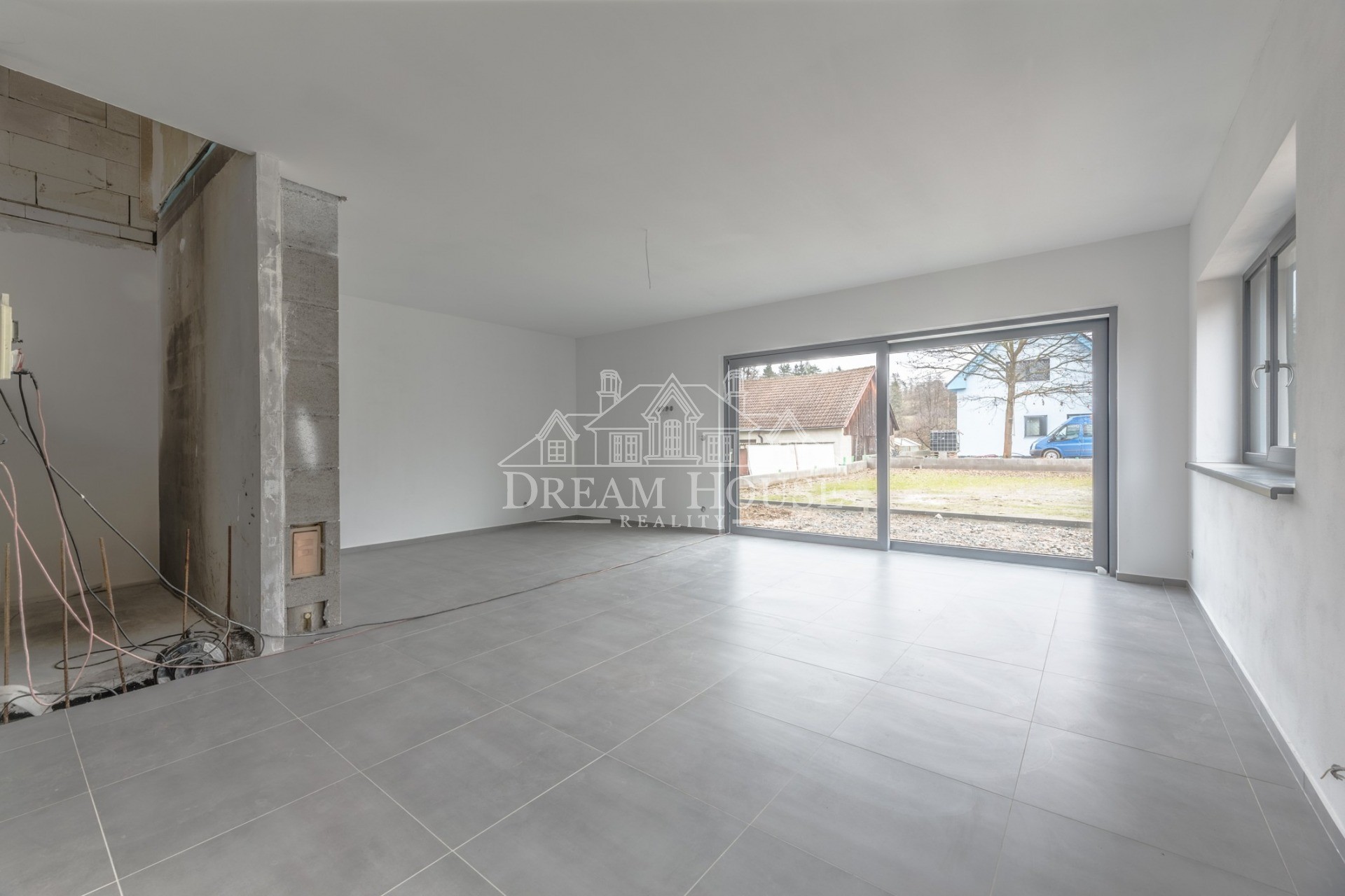 Prodej RD 5+kk/T, 137 m2, Libež, okr. Benešov, pozemek 700 m2, odpočet DPH