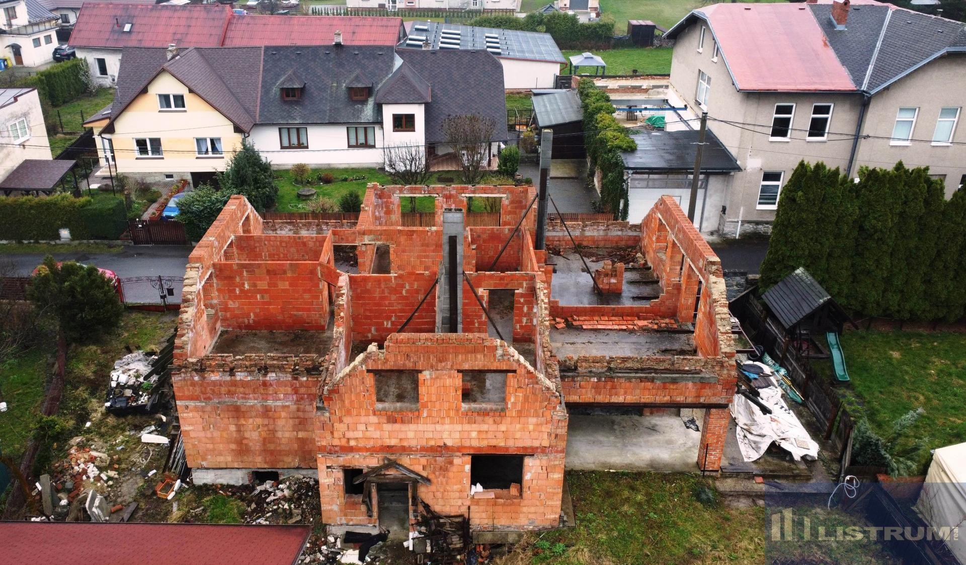 Prodej pozemku s hrubou stavbou RD na ul. Břet. Bartoše, Frenštát pod Radhoštěm