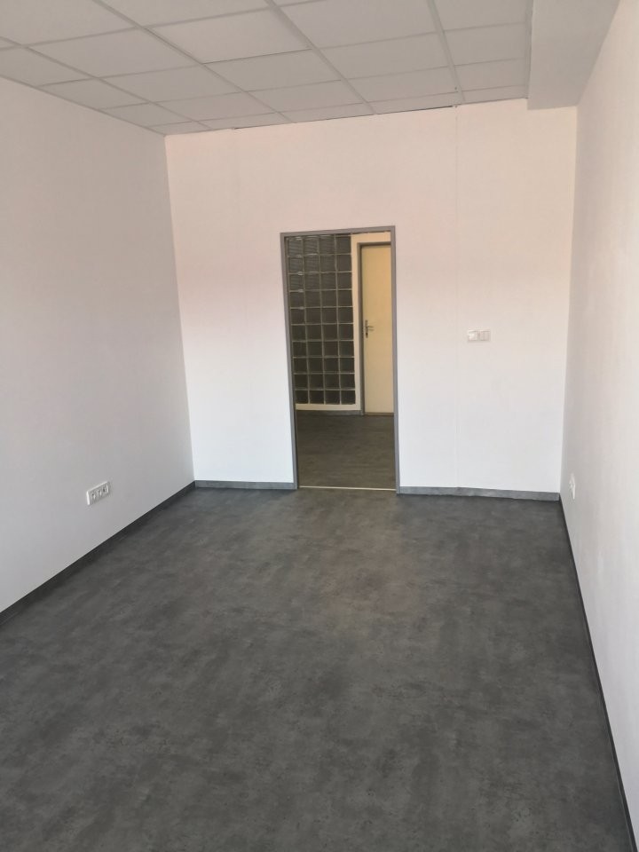 Obch. galerie Globus, Jihlava, pronájem obchodního prostoru 25,37 m2