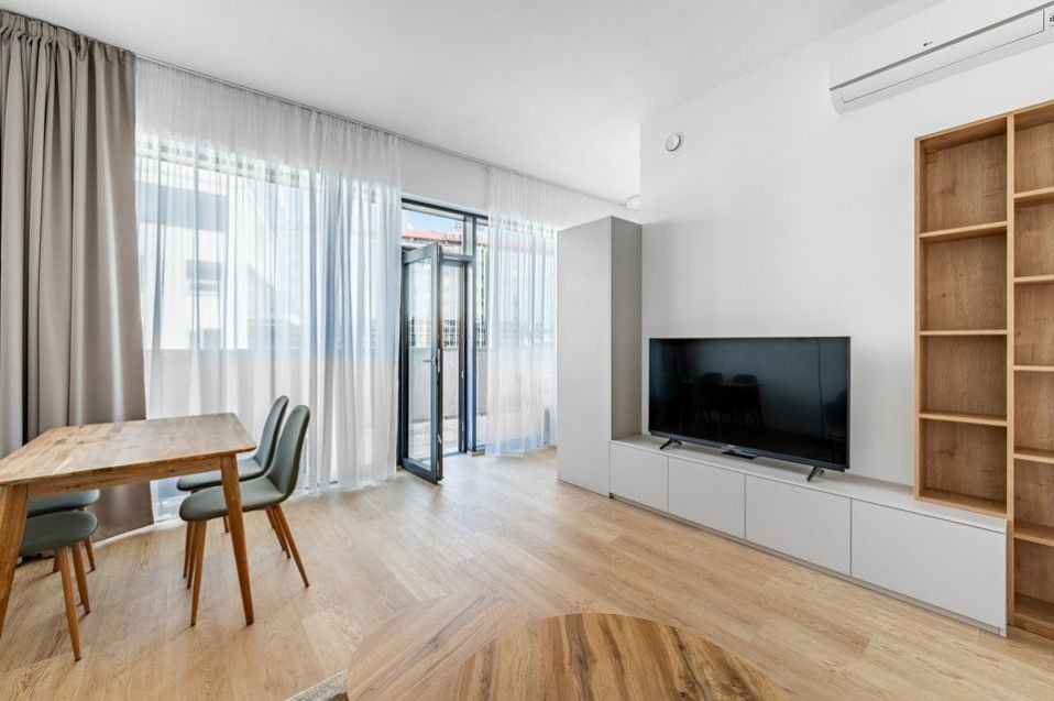 Pronájem designového bytu, 2kk, 71m2, s terasou, Praha, Karlín