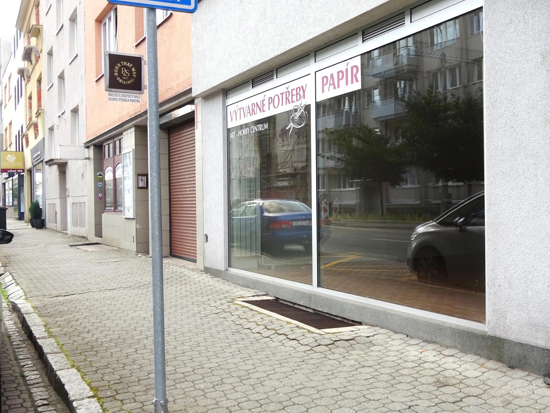 Pronájem obchodních prostor 58 m2 - v centru, Zlín