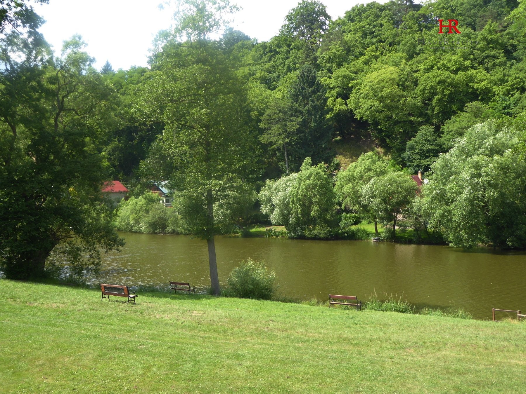 Nabízíme pozemek u řeky Sázavy, výměra 9.312 m2, Sedliště, Sázava, okr. Benešov 