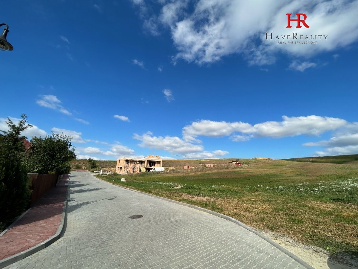 Prodej pozemku pro stavbu rodinného domu, 1000m2, Heršpice.