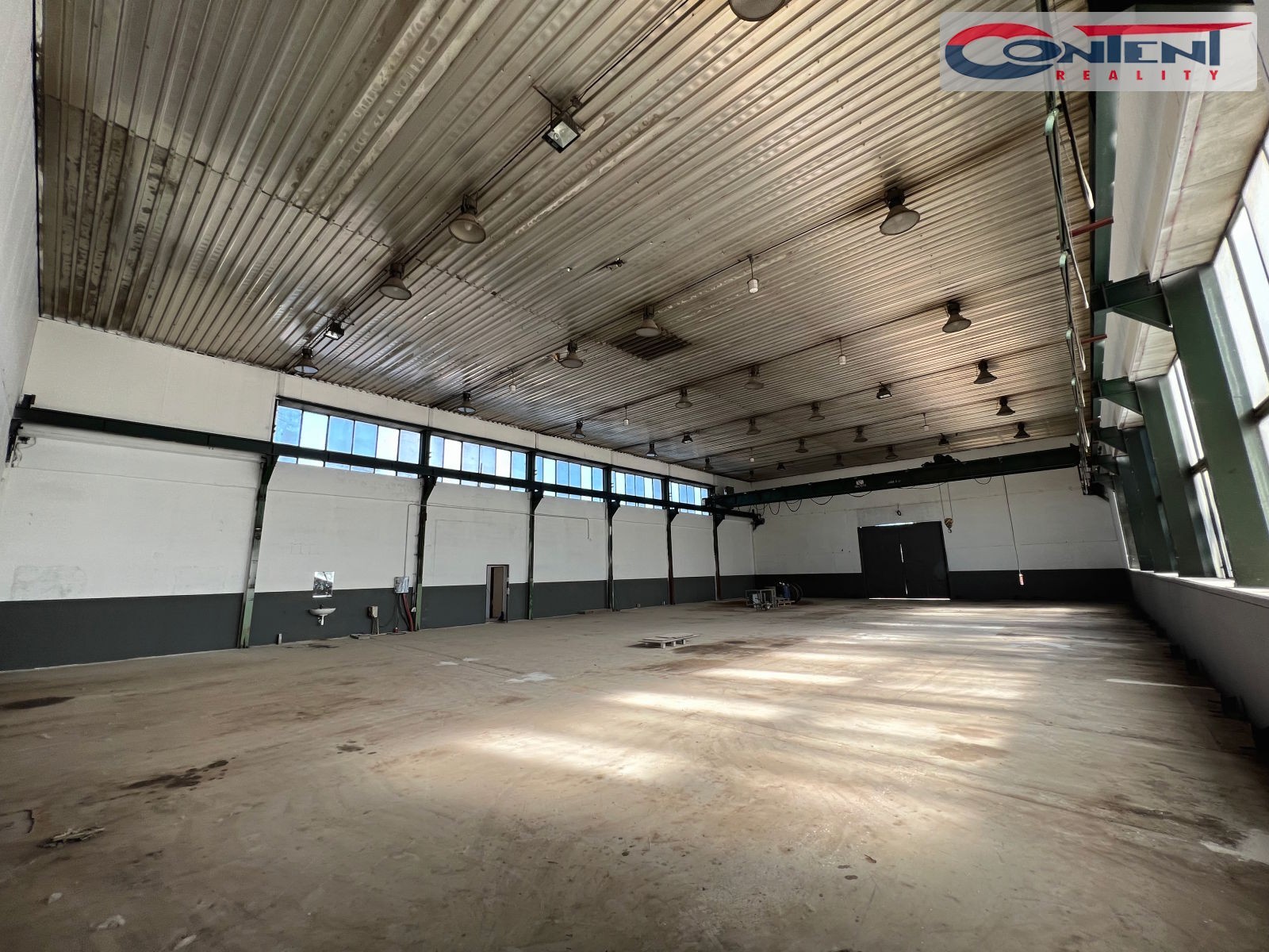 Pronájem skladu nebo výrobního prostoru o velikosti 1338 m2, Kladno