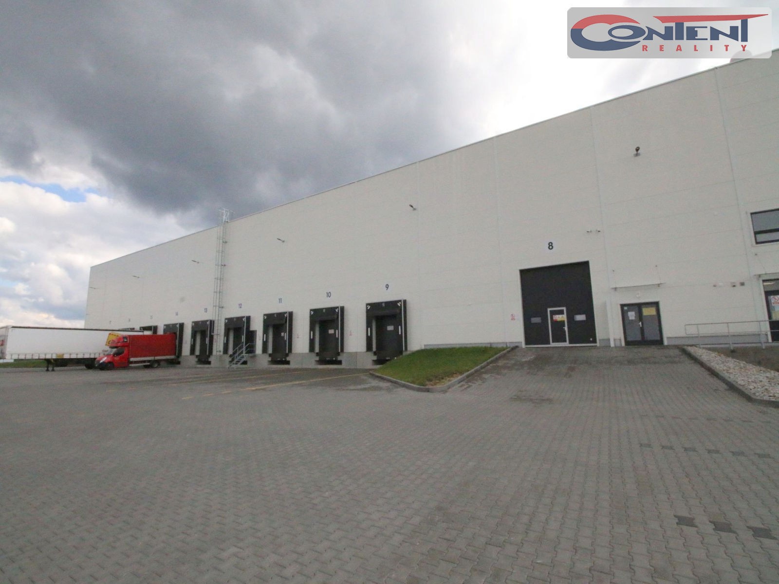 Pronájem skladu nebo výrobních prostor 2.850 m2 Velká Bíteš, D1 EXIT 162
