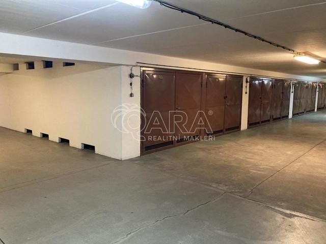 Prodej podzemní garáže 19 m2, Praha 4 - Újezd u Průhonic