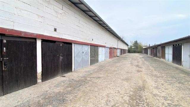 Prodej zděné garáže (16 m2), Brno-Lesná, Barvy