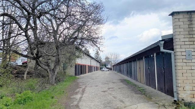 Prodej zděné garáže (16 m2), Brno-Lesná, Barvy