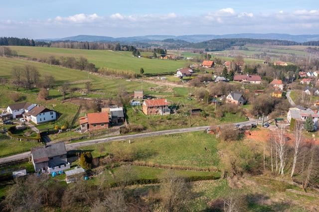 Prodej pozemku k výstavbě s projektem, pozemek 1470 m