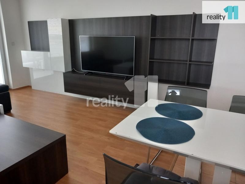 Pronájem 4+kk/L/B, vyzdívaný skelet, Praha 10 – Horní Měcholupy 