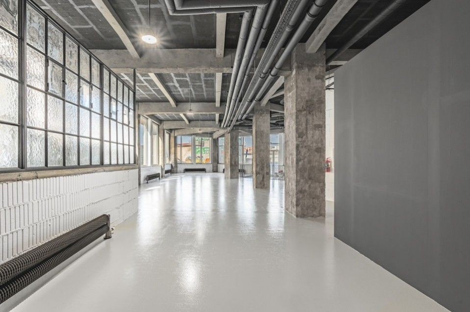 Obchodní dvoupatrový prostor k pronájmu, 300 m2, ve zrekonstruované budově, ul. Bartoškova, Nusle, P