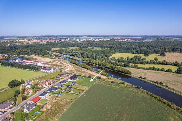 Prodej pěkné slunné parcely 1204 m2, Hořín, Středočeský kraj