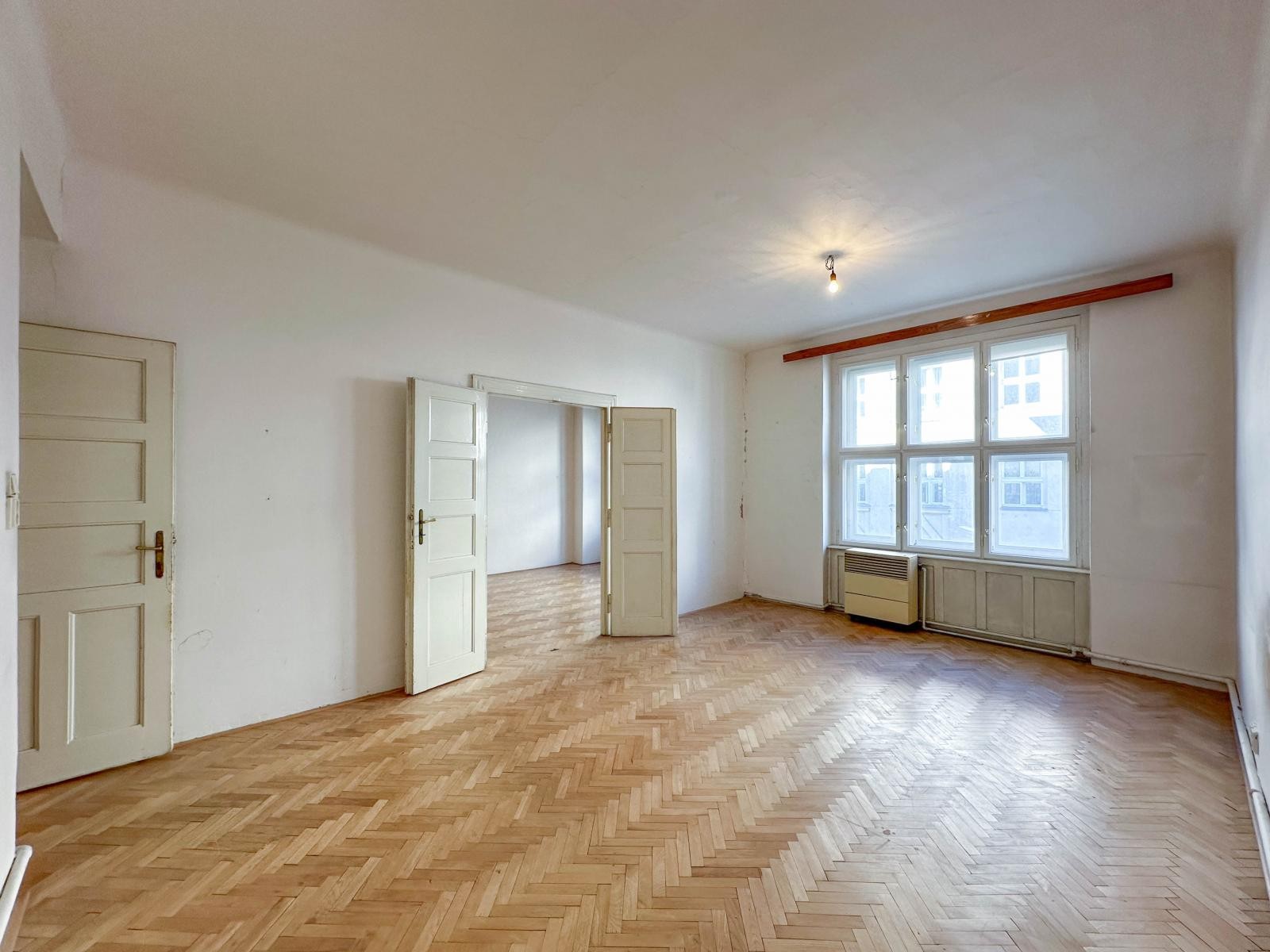 Prodej bytu 3+kk,  96m2, 2. patro s výtahem, balkon, sklep, Jilemnického ulice, Praha 6, Bubeneč
