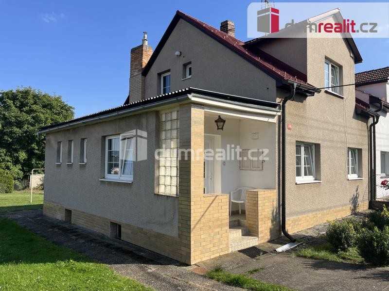 Prodej rodinného domu 4+1, Libčice nad Vltavou, krásná lokalita