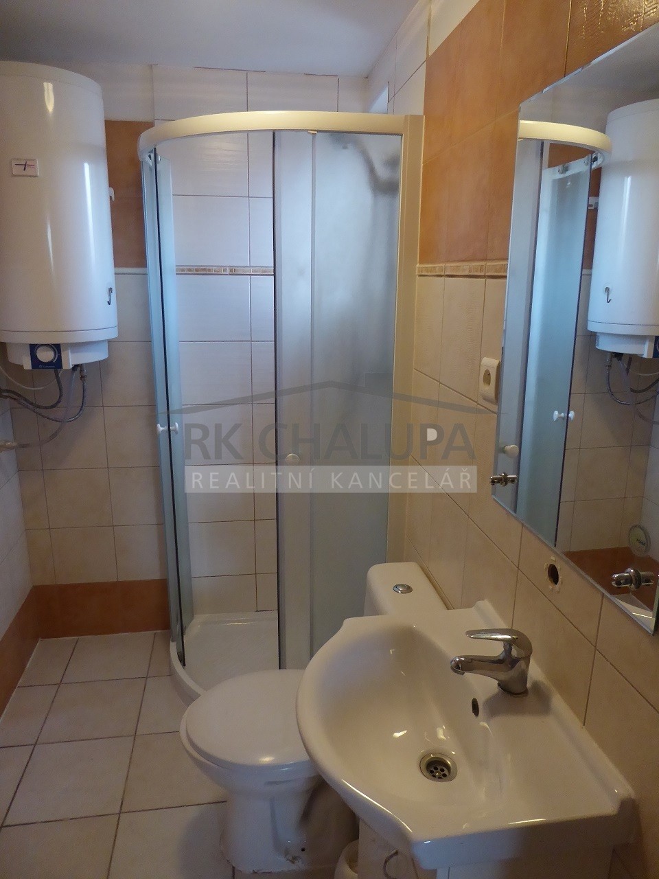 Pronájem neprůchozího pokoje, v domě 2+1, ul. M. Millauera, u Bosche, České Budějovice, cca 20 m2