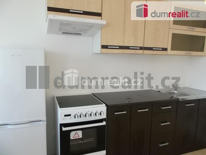 Pronájem 2kk 48 m2 P9 Letňany Pavla Beneše novostavba terasa 130 m2 garážové stání sklep zařízen