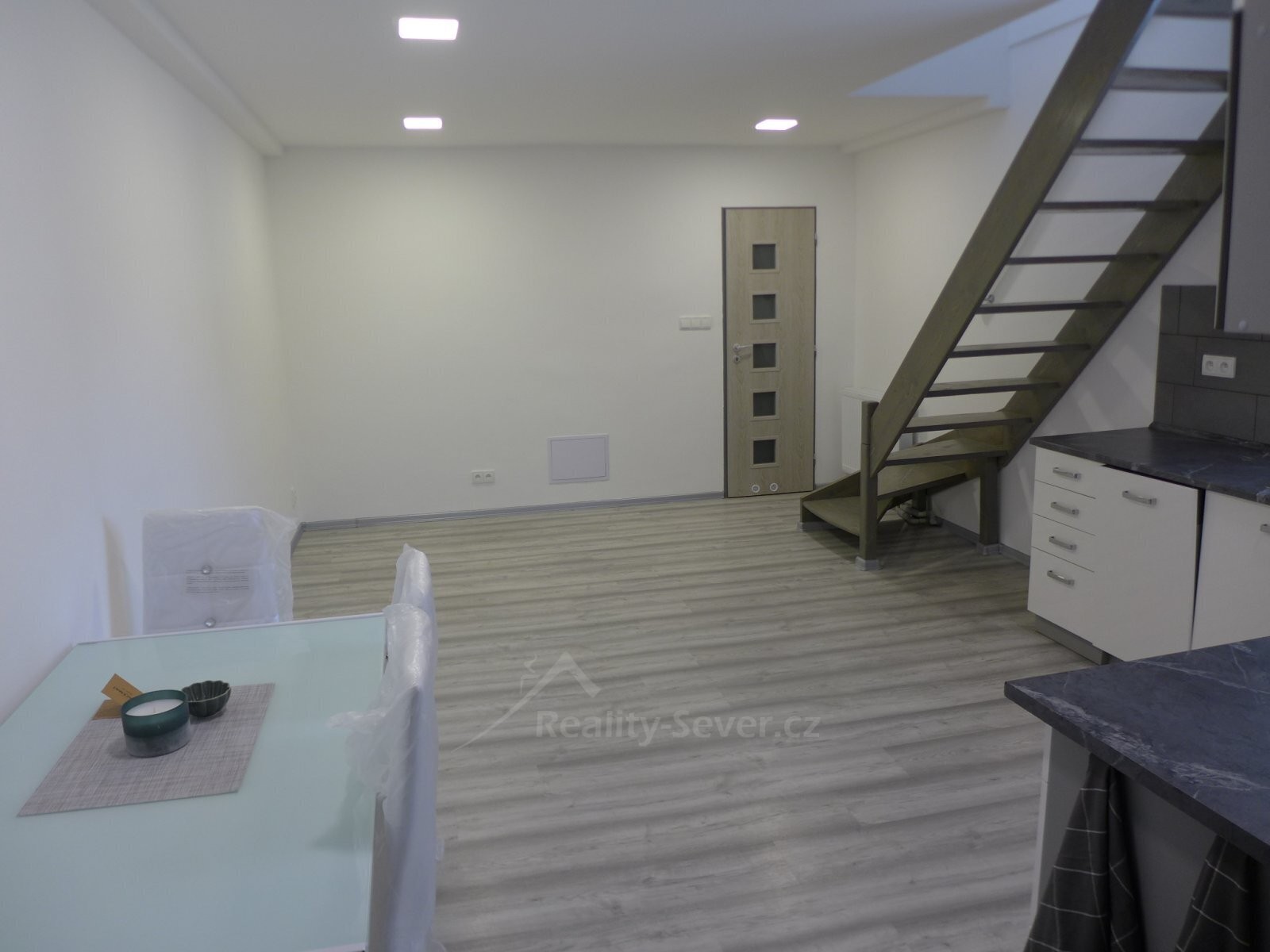 Pronájem nově zrekonstruovaného bytu  3+kk, 70m2, Nový Bor