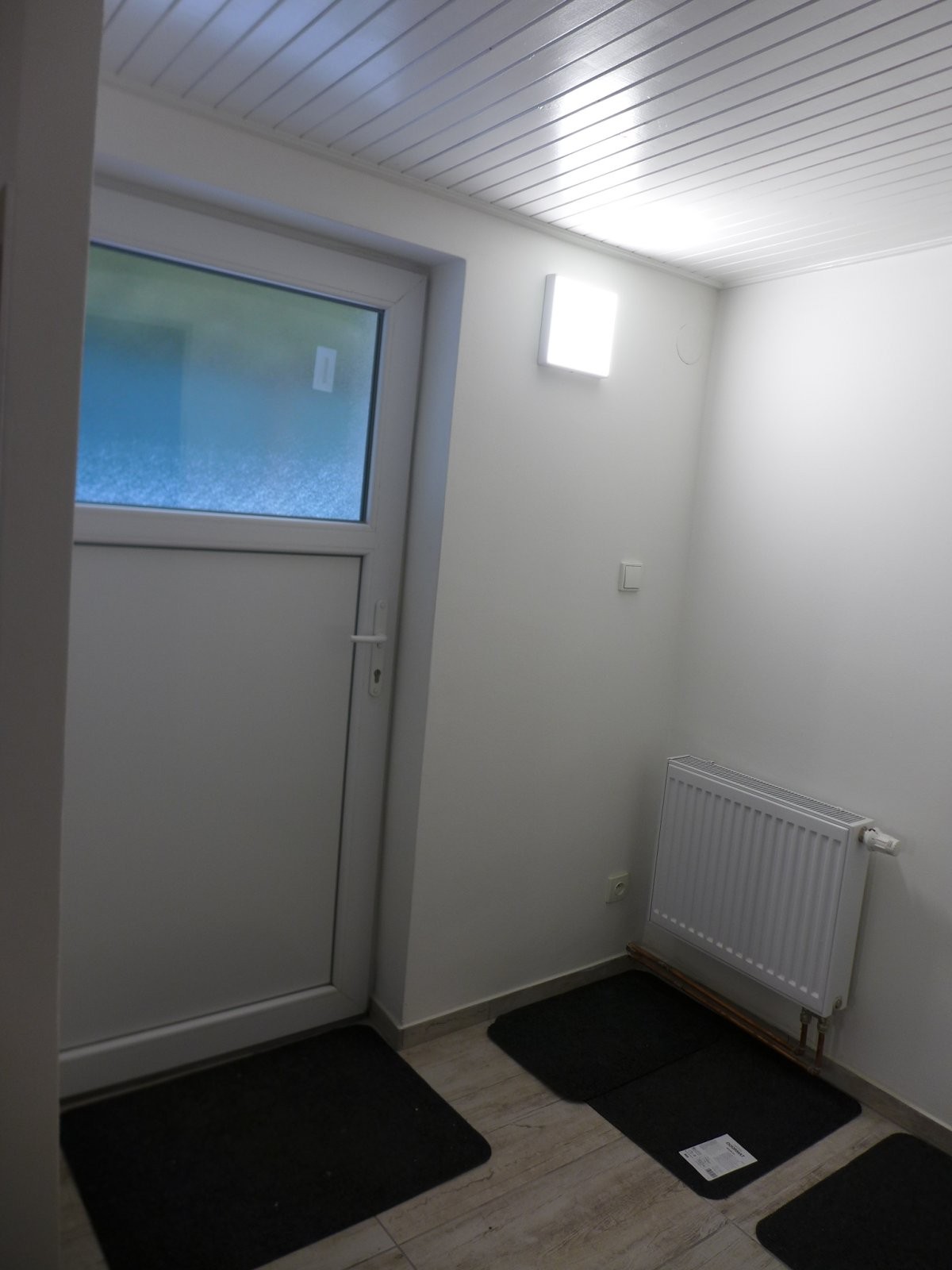 Pronájem novostavby bytu 3+kk, 65m2, s parkováním a zahradou, Nový Bor