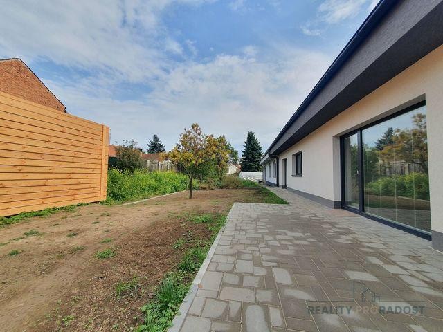 Prodej RD bungalov 4+kk 615 m2  Opatovice u Vyškova