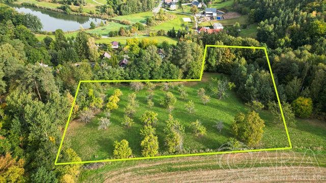 Prodej souboru pozemků 10.089 m2, Kněžmost - Drhleny, dva pozemky s možností stavby.