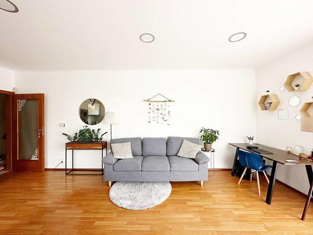 Komfortní byt se zahradou, 2+kk/P, 66 m2, Praha 10- Pitkovice, Strakošová