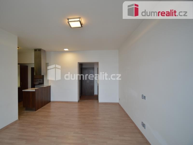 Pronájem 2kk 56 m2 P10 Strašnice Černokostelecká po rekonstrukci