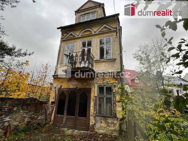 Prodej historického domu v Ostrově u Karlových Varů